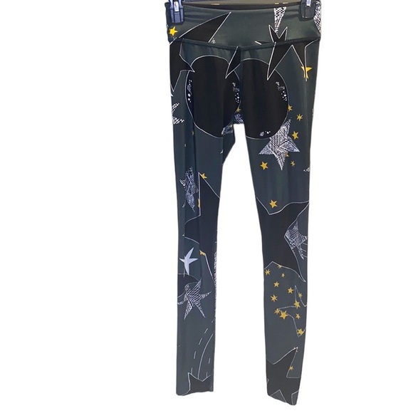 Beyond Yoga Winter Solstice Moon Star Leggings size S - Picture 3 of 5